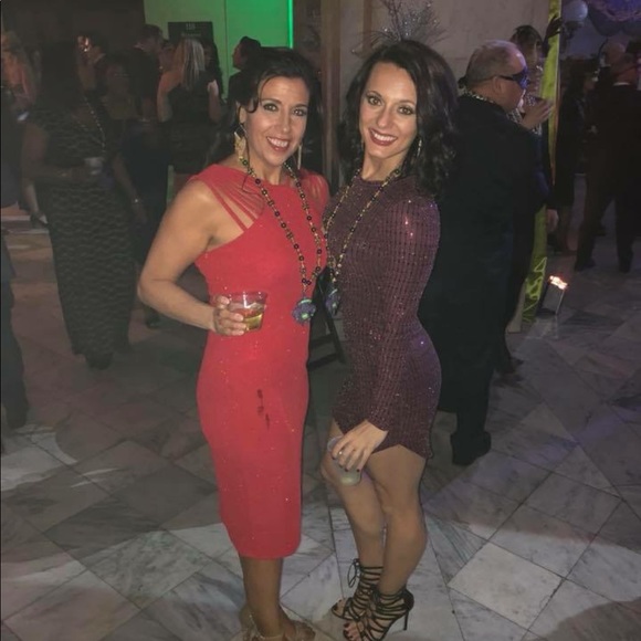 Burgundy Stretchy Sequence Cocktail Dress - Picture 4 of 5